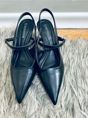 Berness Black Pointed Slingback Pumps with Mary Jane Strap